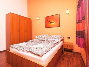 2 chambres, fer et planche à repasser, Wi-Fi, literie fournie
