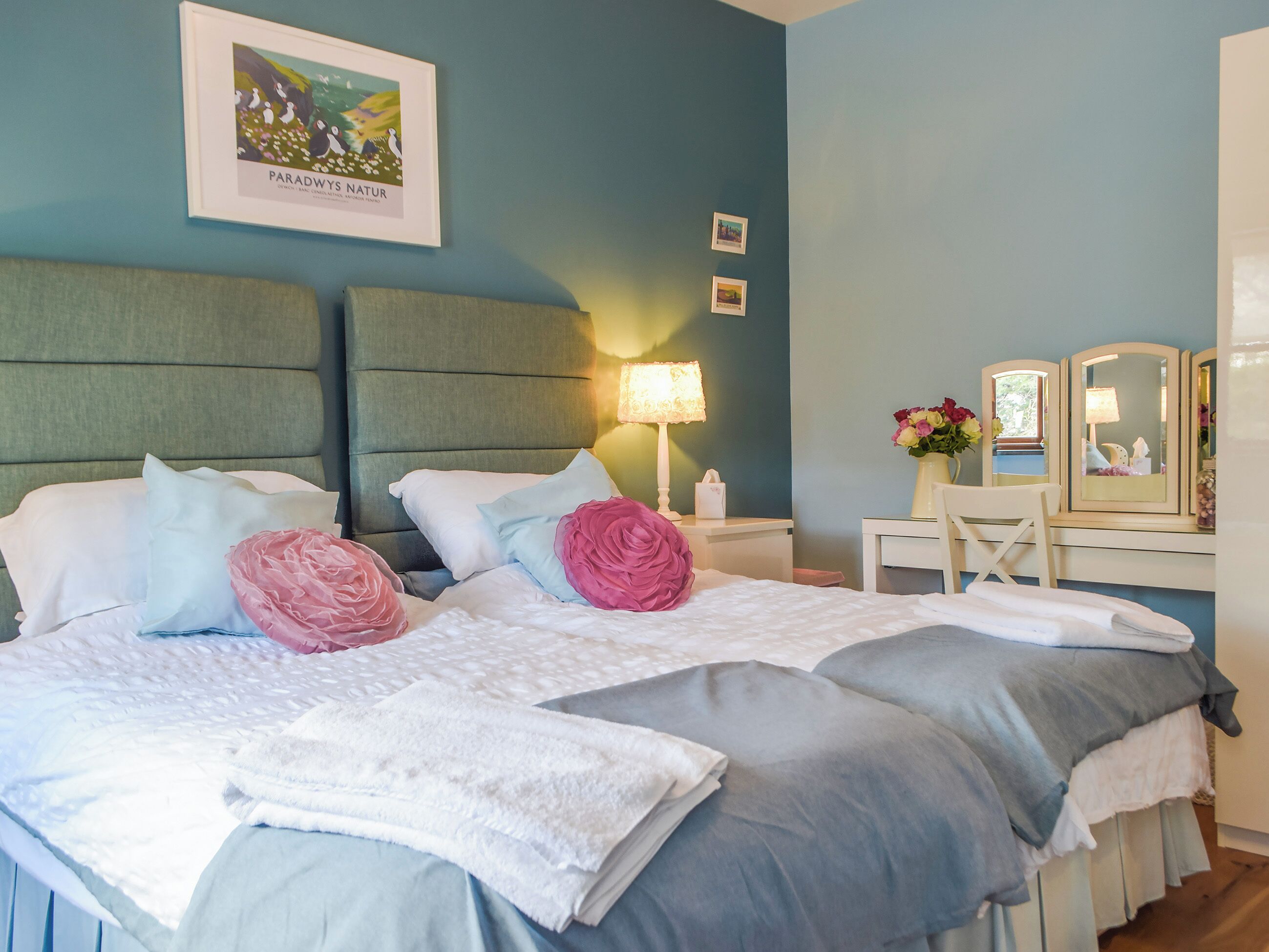 2 bedrooms, WiFi (free), bed sheets