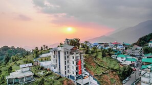 Aerial view - Aliza Inn and Suites (Dharamshala)