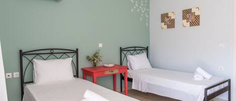 2 chambres, fer et planche Ă repasser, Wi-Fi, literie fournie