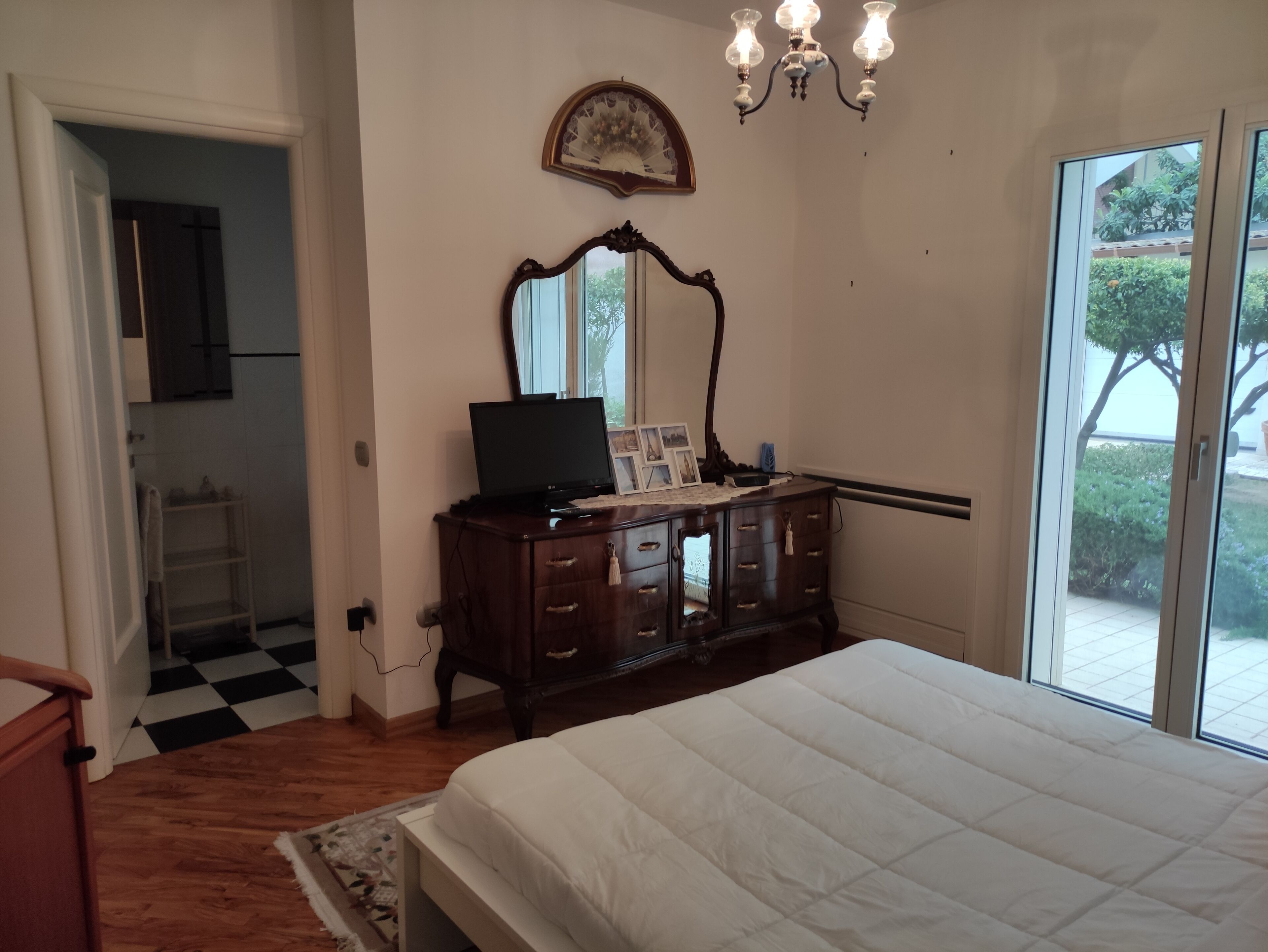 Delightful apartment just a few minutes walk from the beach