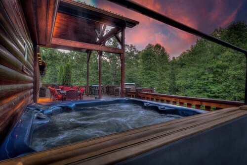 🌲HOLLY JOLLY CHRISTMAS CABIN, 9 KINGS! 6700 SF, 9 BDR, 8 BATHS!🌲