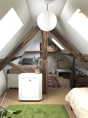 12 bedrooms, desk, travel crib, free WiFi