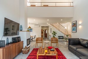 48-inch Smart TV with cable channels, fireplace, DVD player - LV Premier LA2 Pool AC Garden sea View  (Sesimbra)