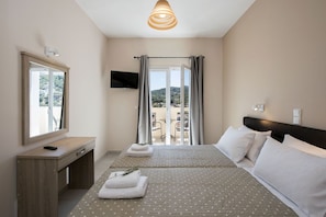 1 Schlafzimmer, Zimmersafe, Bügeleisen/Bügelbrett, Reisekinderbett