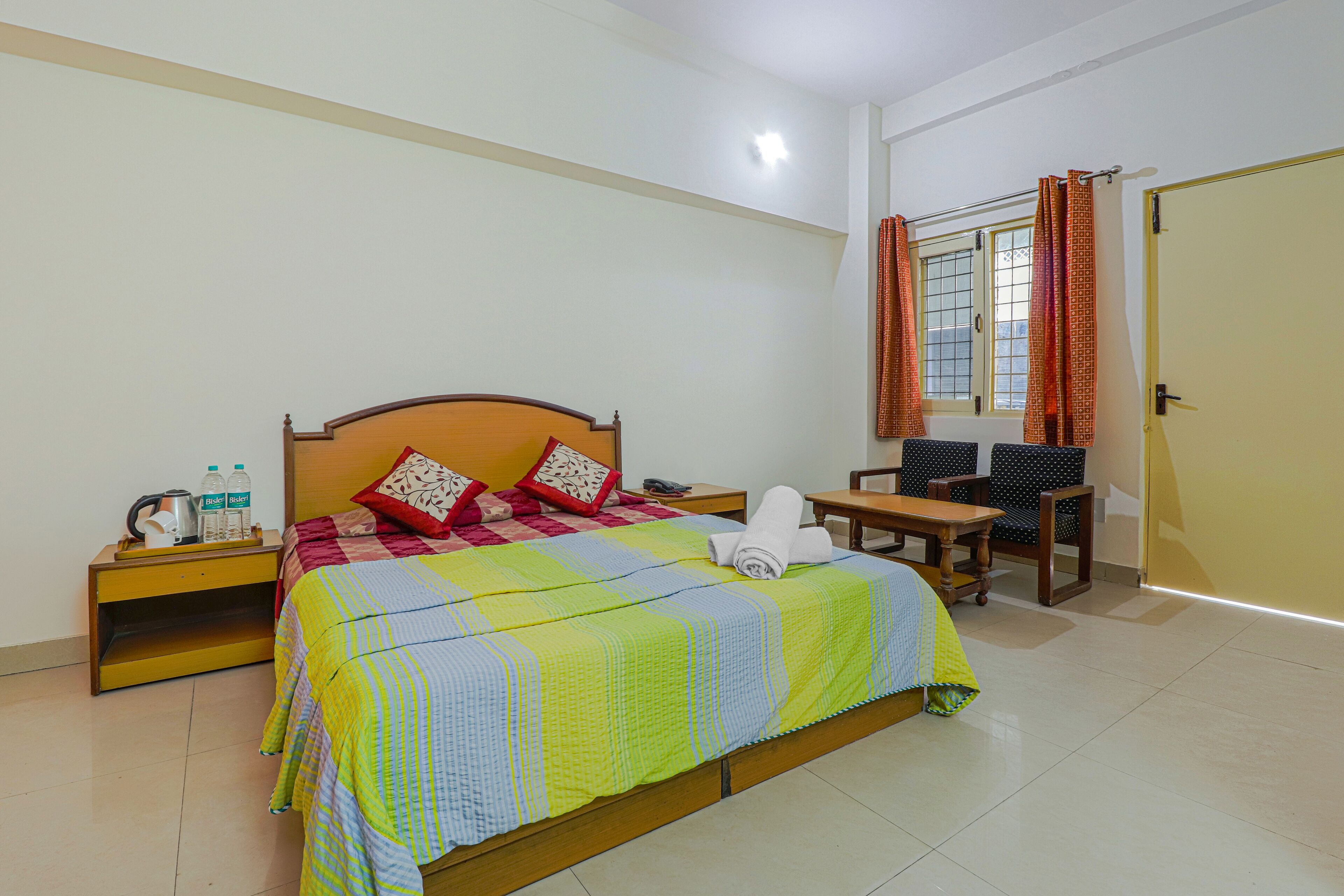 Standard Double Room | Free WiFi, bed sheets