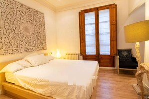 House, 2 Queen Beds | 2 bedrooms, iron/ironing board, free WiFi, bed sheets - Lovely 2-bed Apartment in Rawalpindi (Rawalpindi)