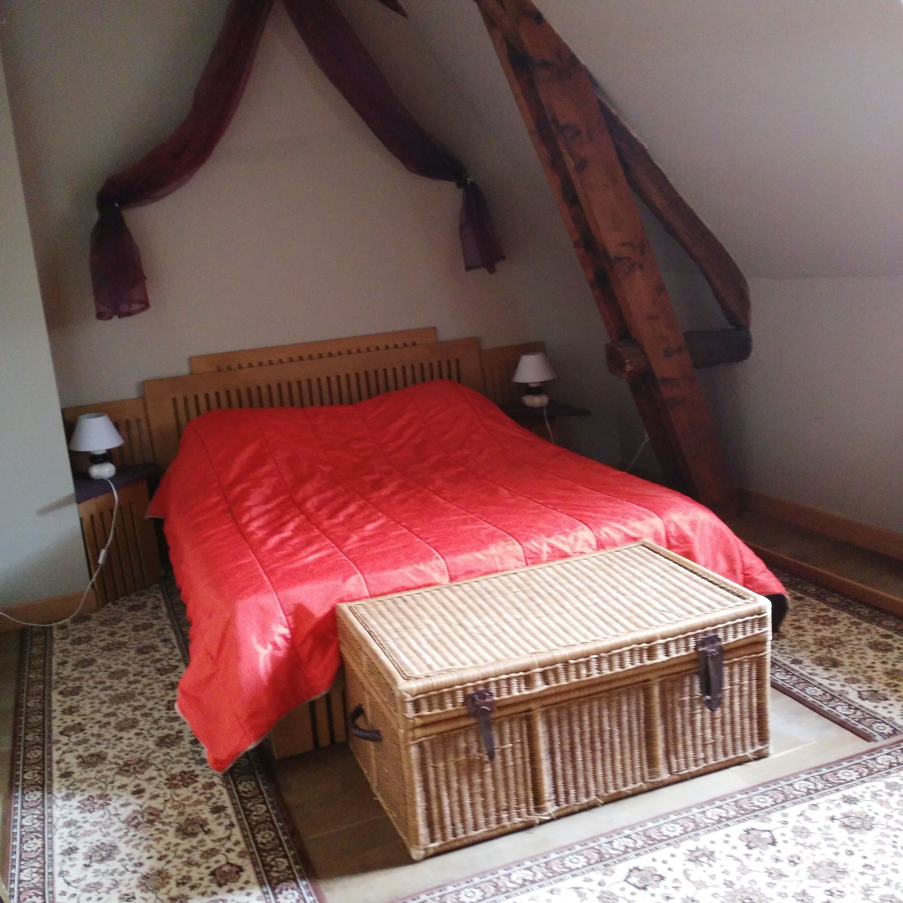 3 chambres, fer et planche à repasser, Wi-Fi gratuit