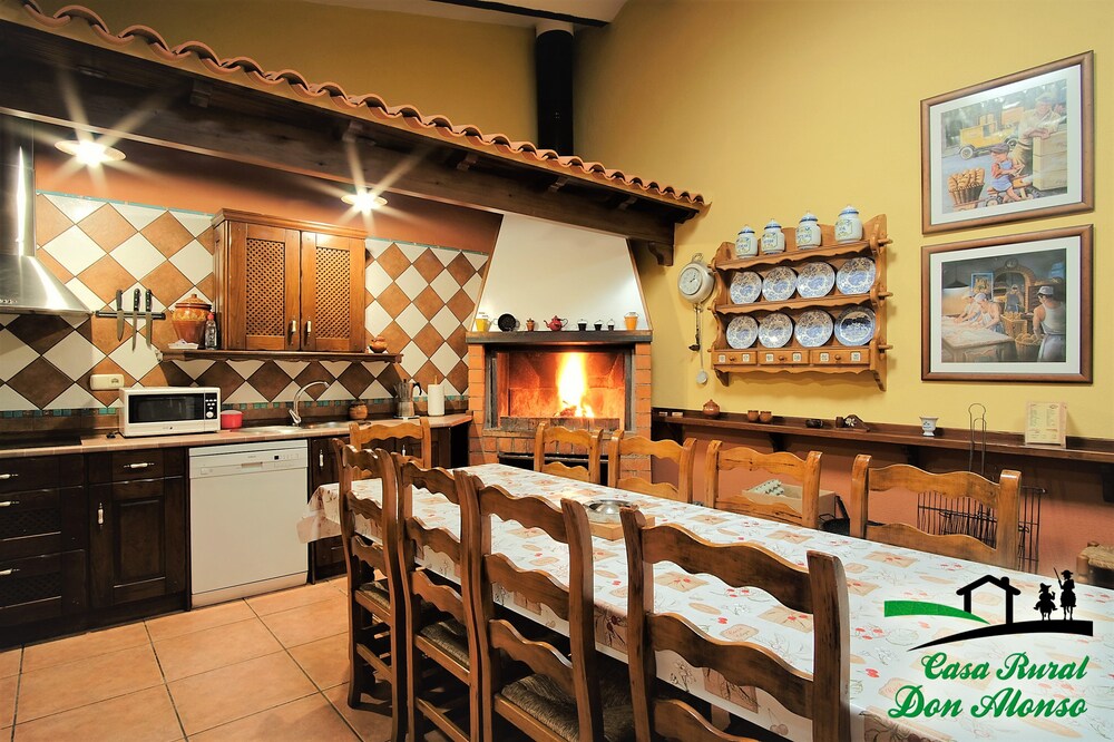 Beautiful Rural House next to the Júcar river. Rural House Don Alonso