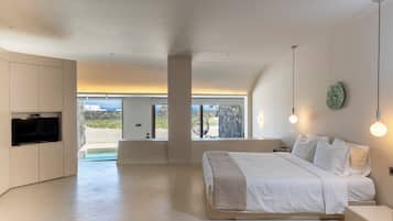 Lava Suite with Plunge Pool with Partial Sea View | Egyptian cotton sheets, premium bedding, memory-foam beds, in-room safe