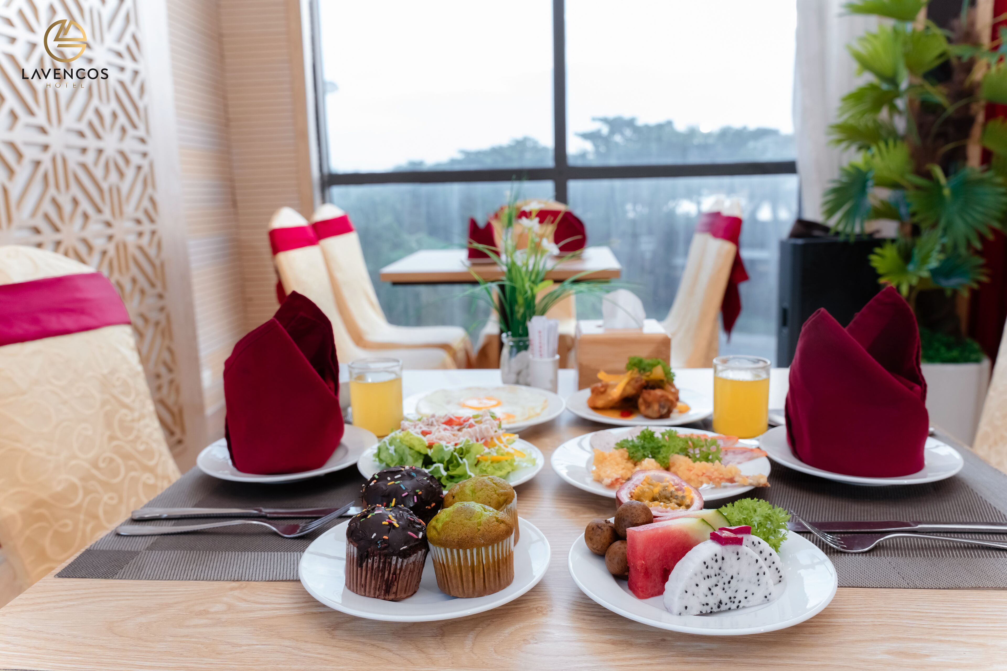 Free daily buffet breakfast