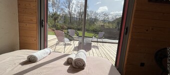 superb villa at the foot of the Pyrenees with swimming pool, large garden