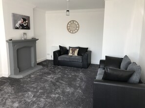 Comfort-Villa, eigenes Bad (With Games Room) | Lounge