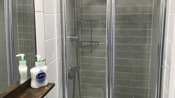 Villa Confort, salle de bains privée (With Games Room) | Salle de bain