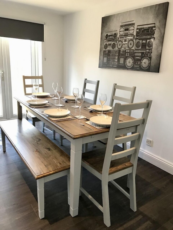 Comfort Villa, Private Bathroom (With Games Room) | Restaurant