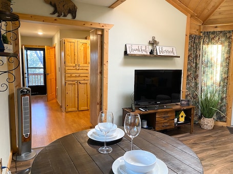 Interior. The Tree House | Perfect Couples Cabin