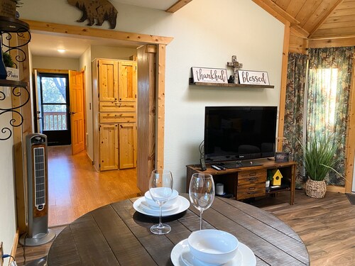 The Tree House | Perfect Couples Cabin