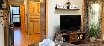 The Tree House | Perfect Couples Cabin