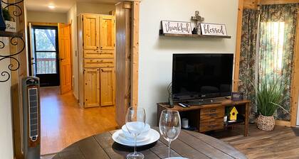 The Tree House | Perfect Couples Cabin