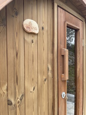 Exterior detail - Delightful Villa with Private Pool- 2 Km Umbria - 10 sleeping accommodations  (Montebuono)