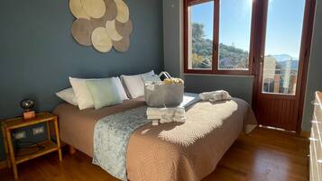 5 Schlafzimmer, BĂŒgeleisen/BĂŒgelbrett, kostenloses WLAN, BettwĂ€sche