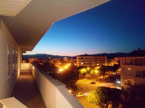 Property grounds - Le VIGATA, duplex apartment and roof terrace, private swimming pool (Roses)