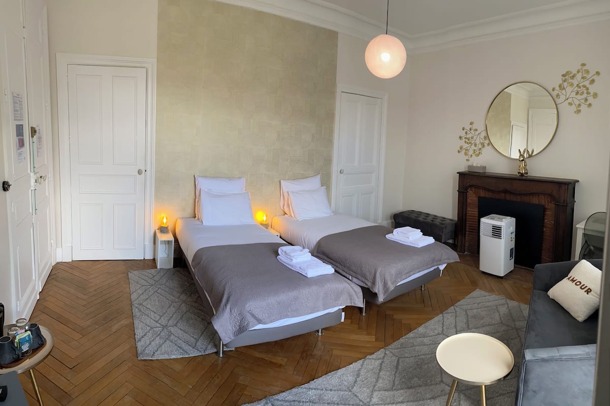 Chambre Laura | 1 Schlafzimmer, hochwertige Bettwaren, individuell dekoriert