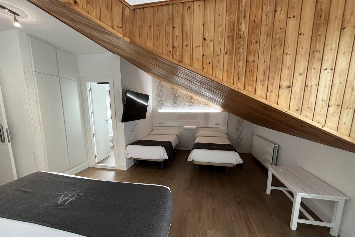 Junior Double Room | WiFi (free)