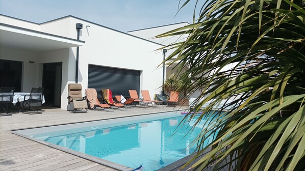 Piscine extérieure, piscine chauffée