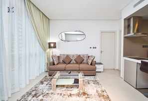 Apartment | Living area | 41-inch Smart TV with cable channels, TV