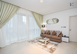 Apartment | Wohnbereich | 41-Zoll-Smart-TV mit Kabelempfang, Fernseher