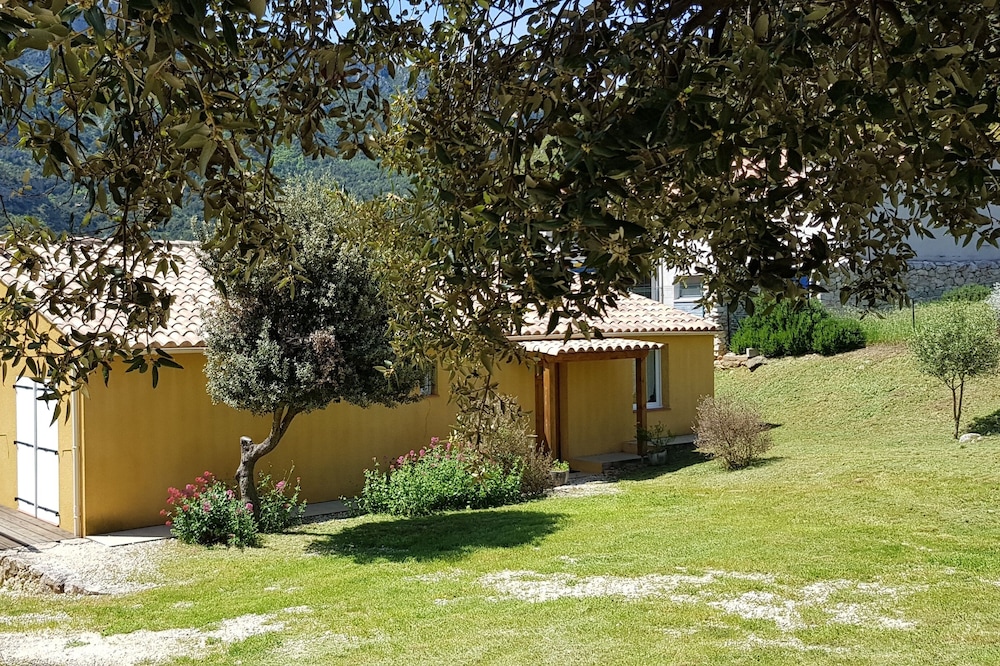 Holiday house with swimming pool Gite Etape Cathare