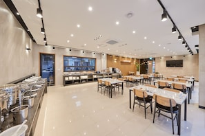 Dagelijks ontbijtbuffet (KRW 10000 per persoon)