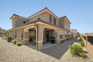 Townhome, 5 Bedrooms | BBQ/picnic area