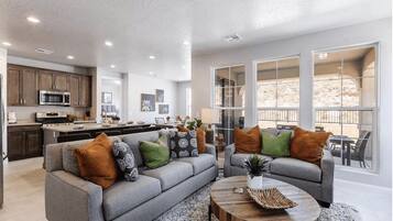 Townhome, 5 Bedrooms | Living area