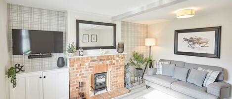 Flat-screen TV, fireplace, offices