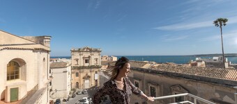 Ortigia Boutique Plaza