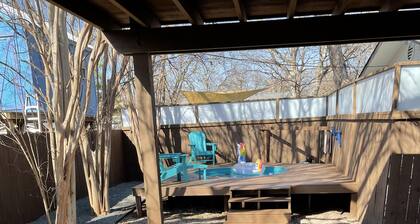 Brentwood de Maria -Cowboy Pool & Dog Friendly