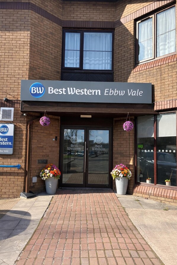 A building with a sign reading 'Best Western Ebbw Vale.'