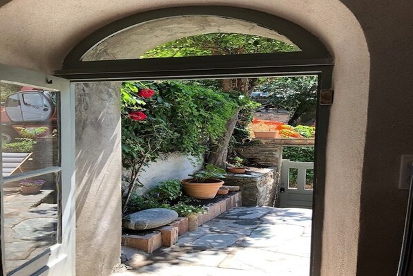 Interior - Charming little garden apartment in village center (Nonza)