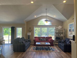 Smart TV, fireplace, DVD player, books