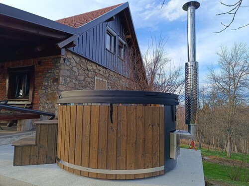 Holiday Home Sleme with jacuzzi, big garden and fireplace