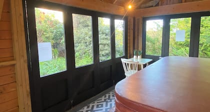 Apartment in the grounds of a country house with indoor hot tub