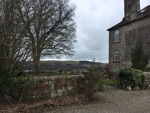 Property grounds - Apartment in the grounds of a country house with indoor hot tub (Kinross)