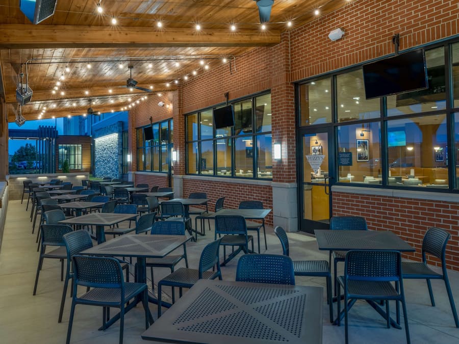 Serveert ontbijt en diner