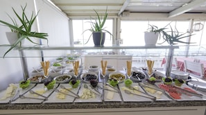 Free daily buffet breakfast - Alesta Residence (Fethiye)