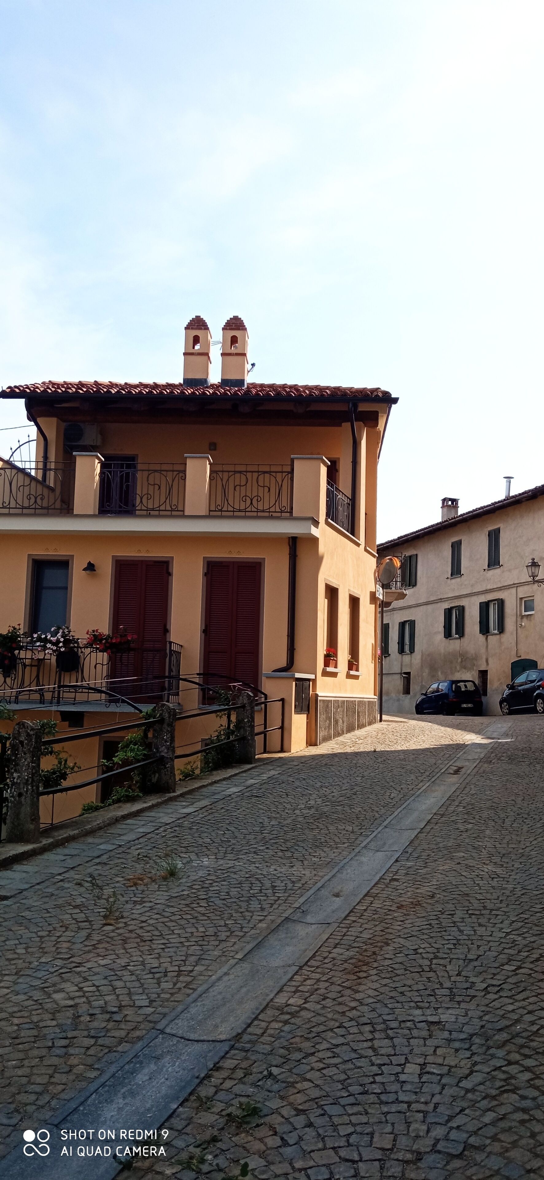 APARTMENT WITH 4 PLACES IN A RENOVATED HOUSE IN THE HISTORICAL CENTER