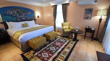 Decoración personalizada, muebles diferentes y escritorio