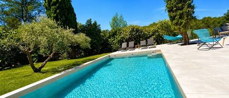 Piscine extérieure, piscine chauffée