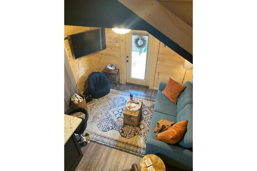 Brand New Private Cabin. 8 mins from Clemson!!